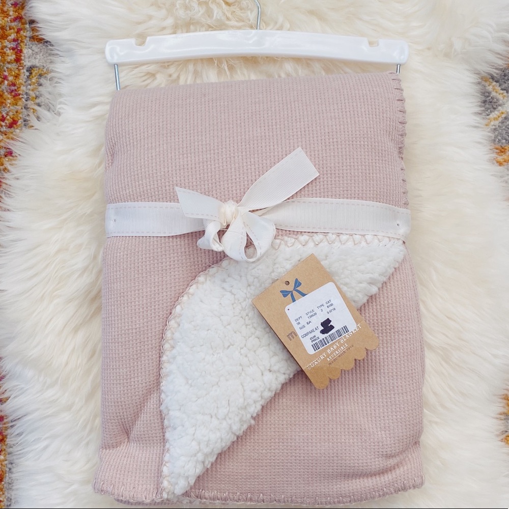 NWT Mon Lapin Reversible Shearling Baby Blanket